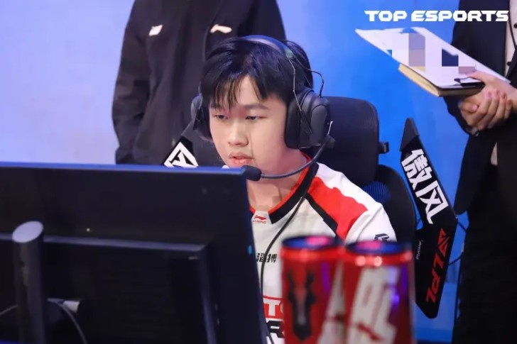 naiyou：我作为打野，没有沟通好队伍的运营和团战