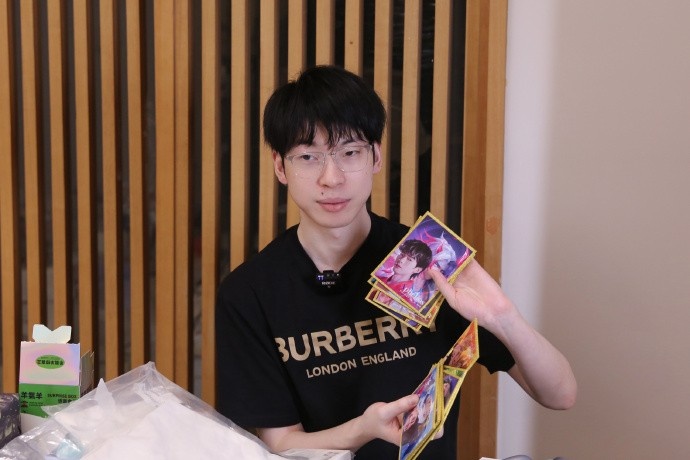 AL分享Hope返图：王哥的周年礼物开箱来啦 一年两度青青草原大会